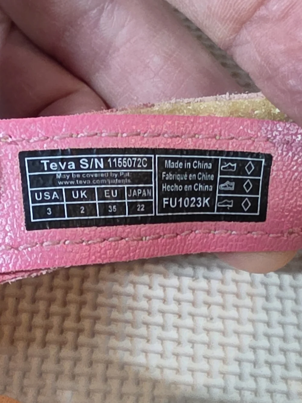 Teva Strappy Sandals Big Kids Size 3